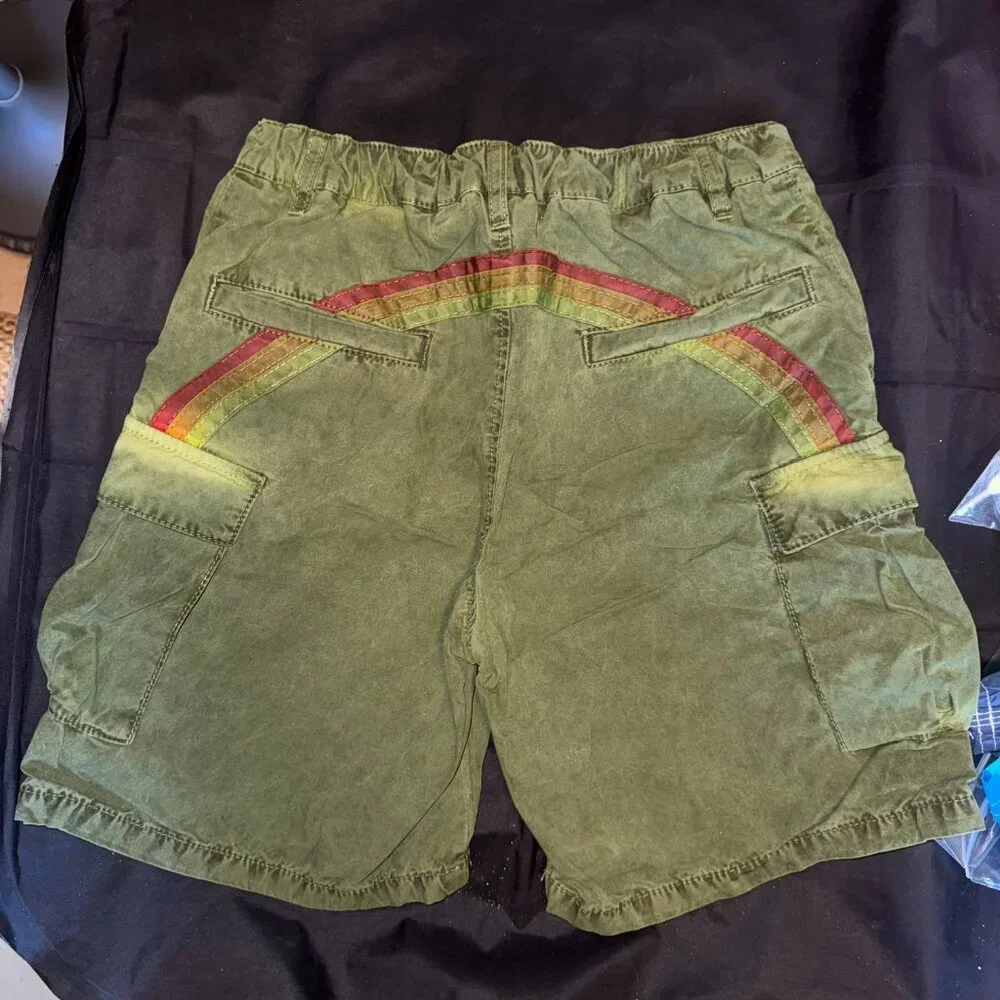 Sundek Boy CARGO SHORTS IN GARMENT-DYED FABRIC WITH RAINBOW